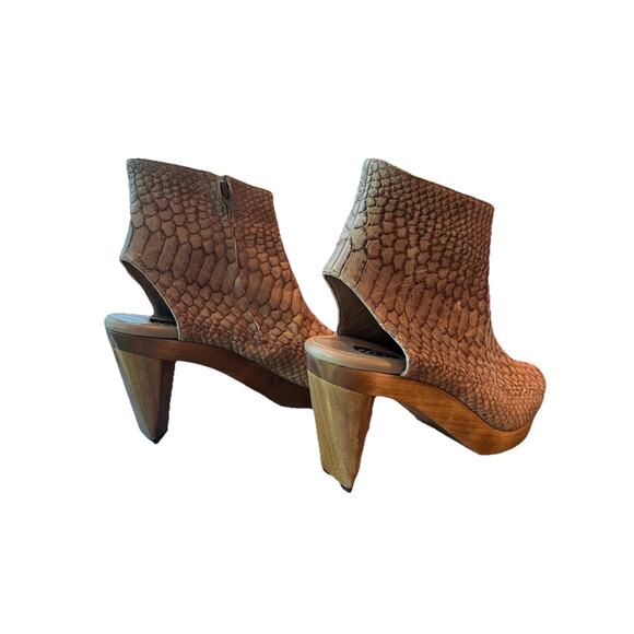 Salpy Artisan Leather Snakeskin Wood Heel Boots Terri Heel Size 7.5 Cocoa Brown - Picture 3 of 6